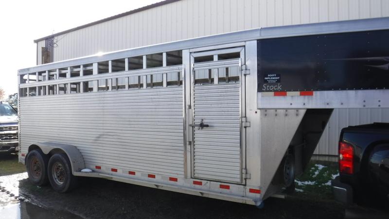 2012 Travalong Gooseneck Livestock Trailer