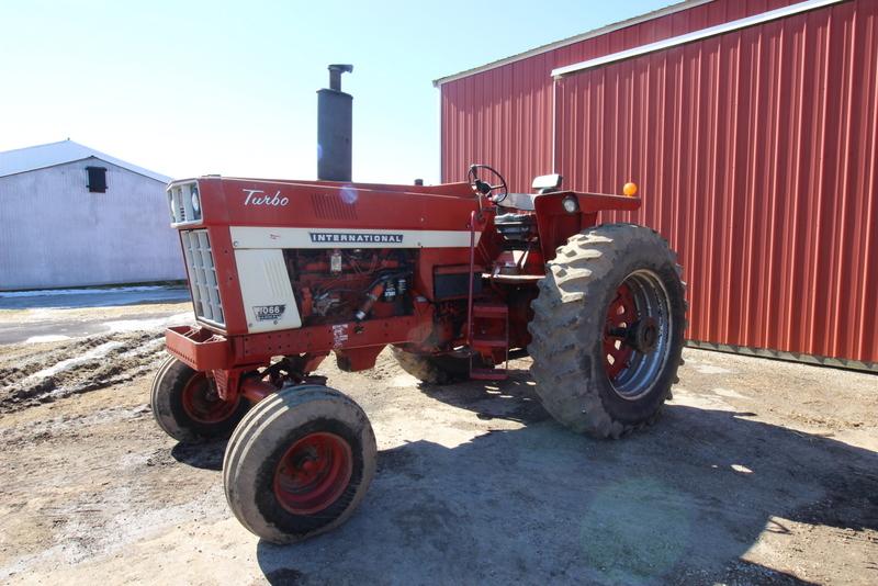 International 1066 Turbo Tractor