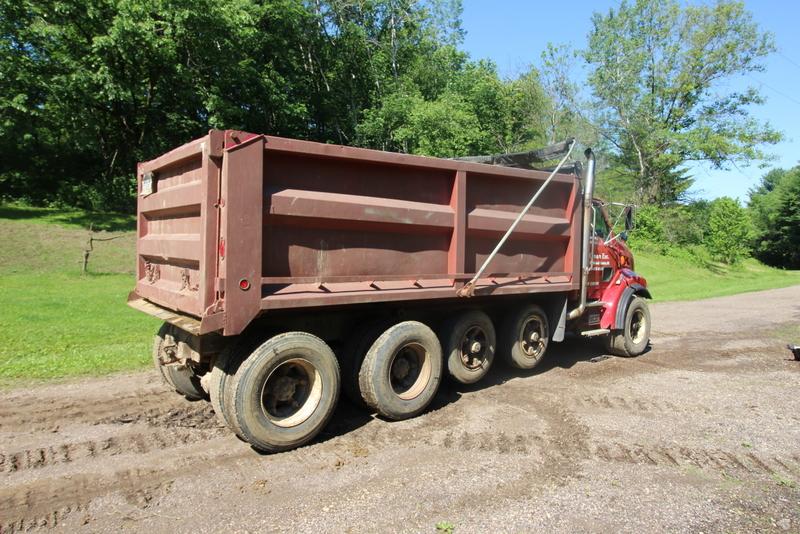 1996 Ford Louisville Quad axle Dump Truck