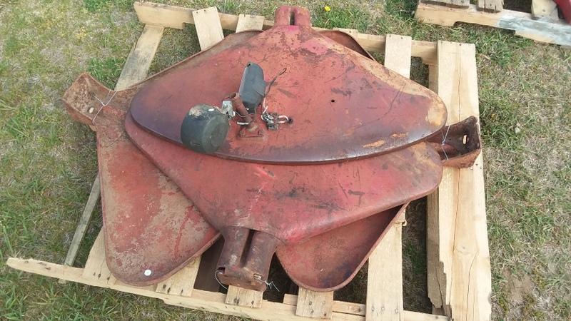 Farmall Fenders