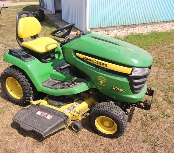 John Deere X540 Lawn Mower