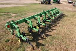 John Deere 825 Cultivator