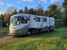 2005 Coachmen Cross Country Sport Coach RV