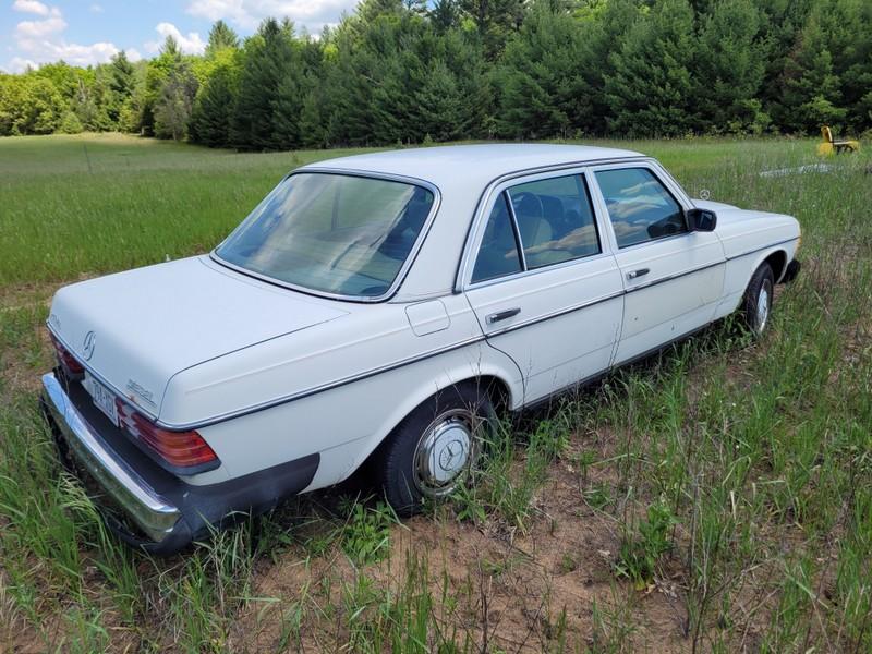 1982 Mercedes 240D Car