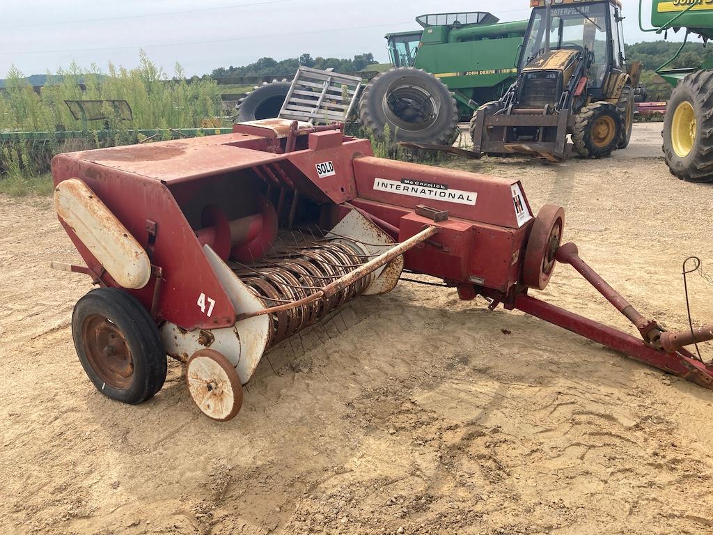 IH 47 Baler