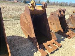 CATERPILLAR 36 inch Excavator Bucket