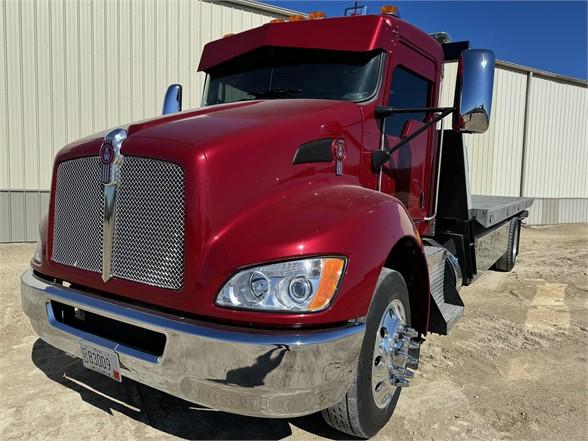 2021 KENWORTH T270