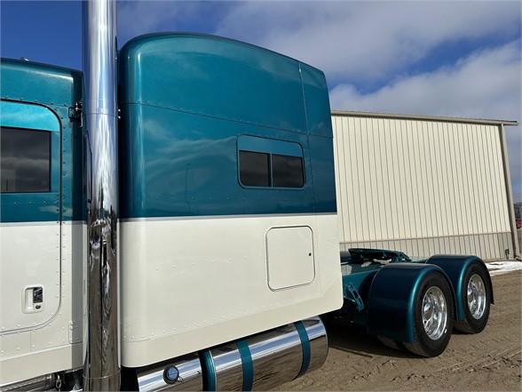 2021 PETERBILT 389