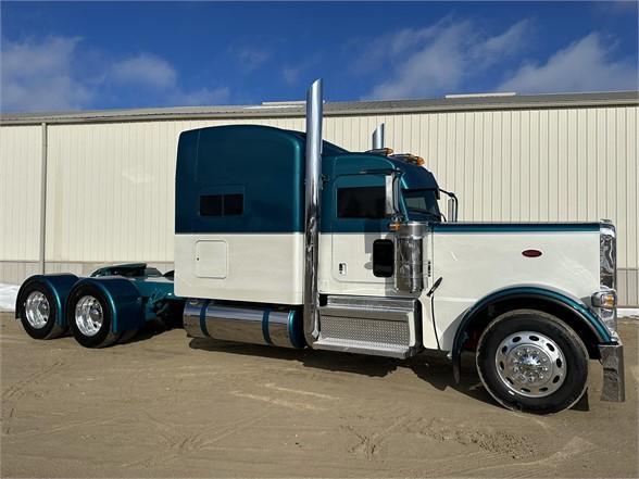 2021 PETERBILT 389