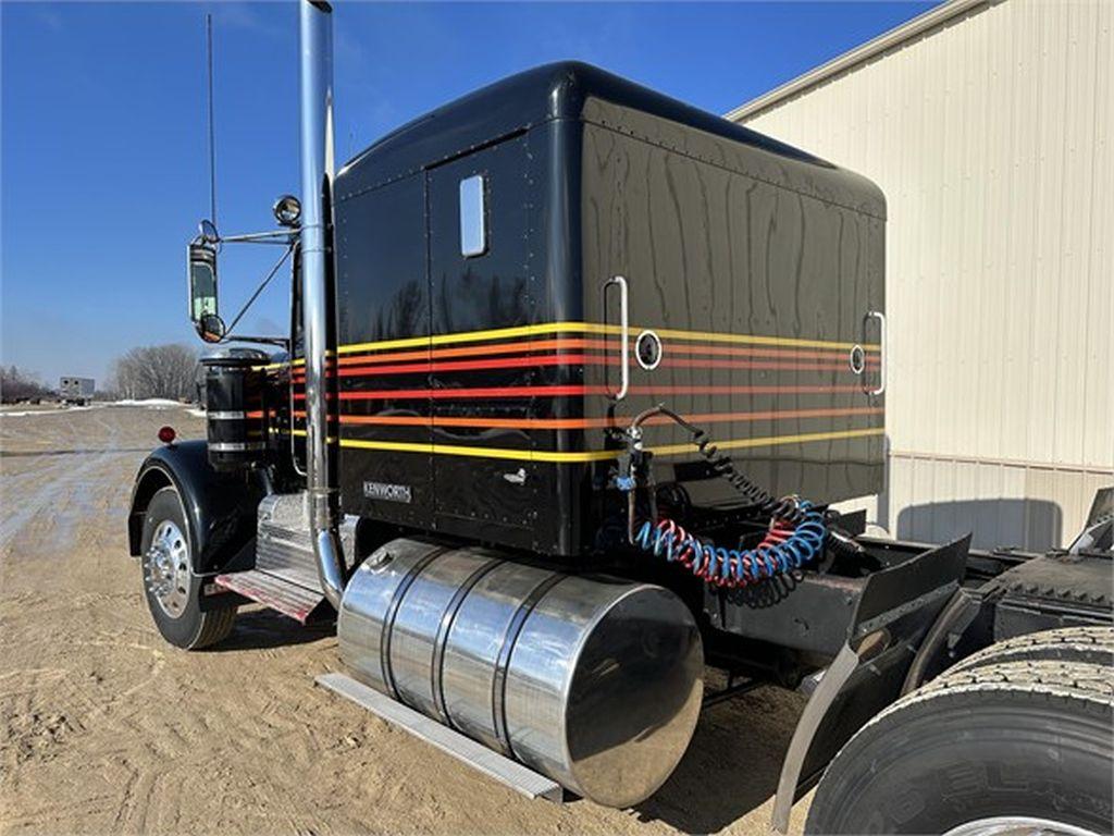 1981 KENWORTH W900A