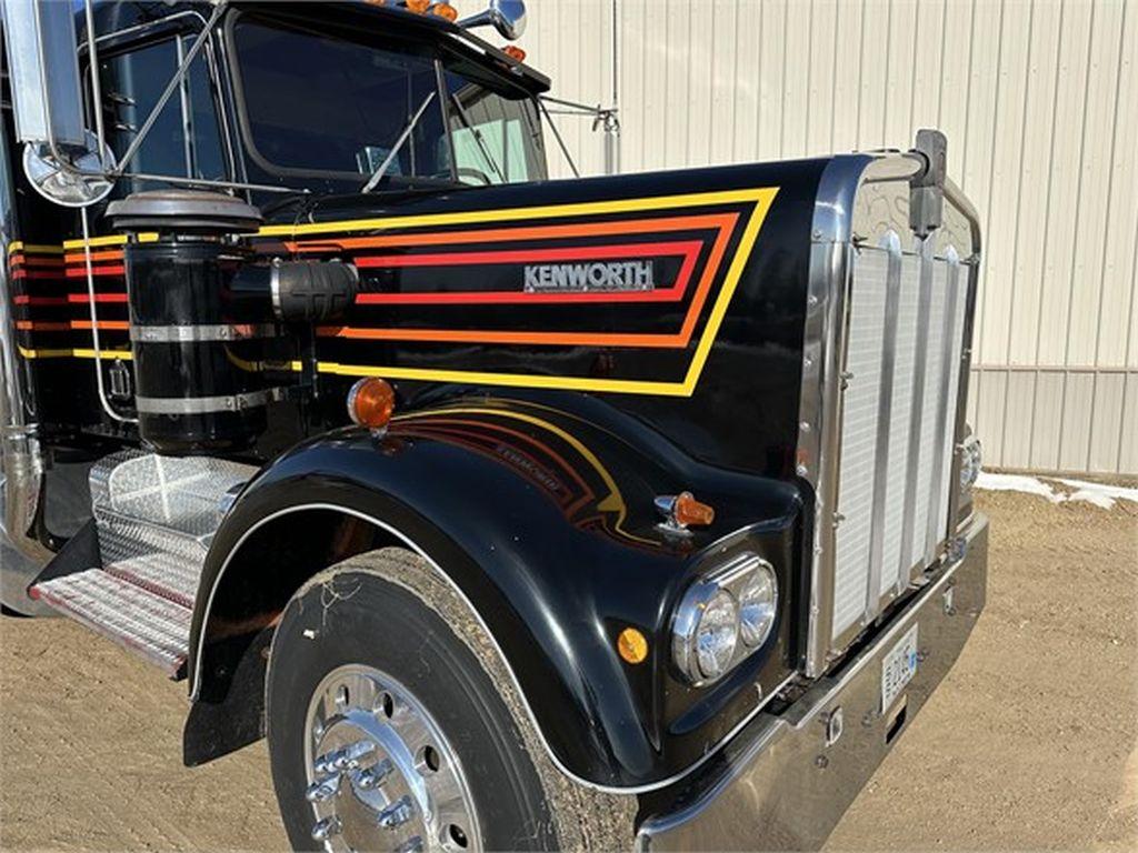 1981 KENWORTH W900A