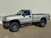 2004 CHEVROLET SILVERADO 2500 LS