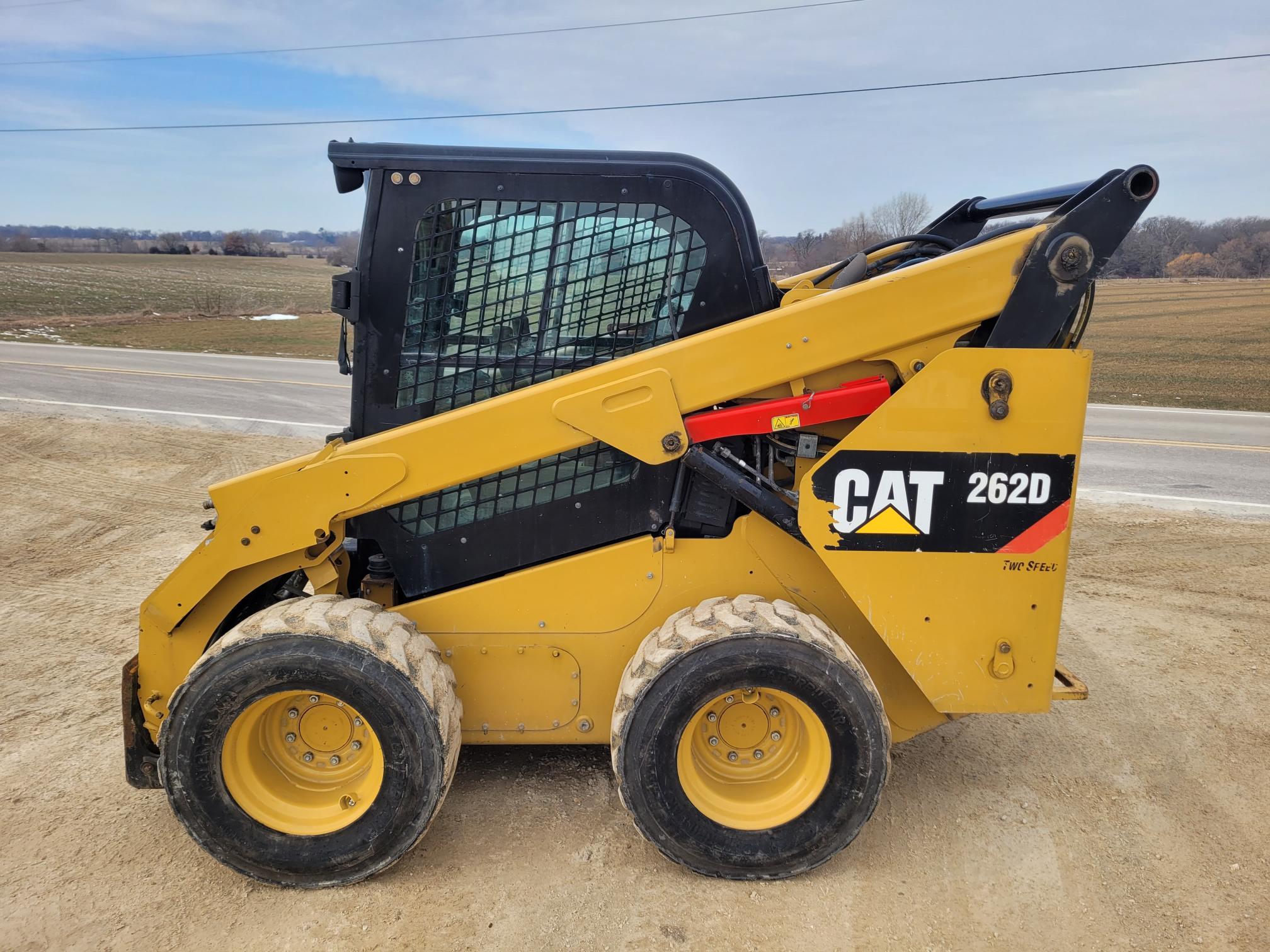 CAT 262D Skid Loader