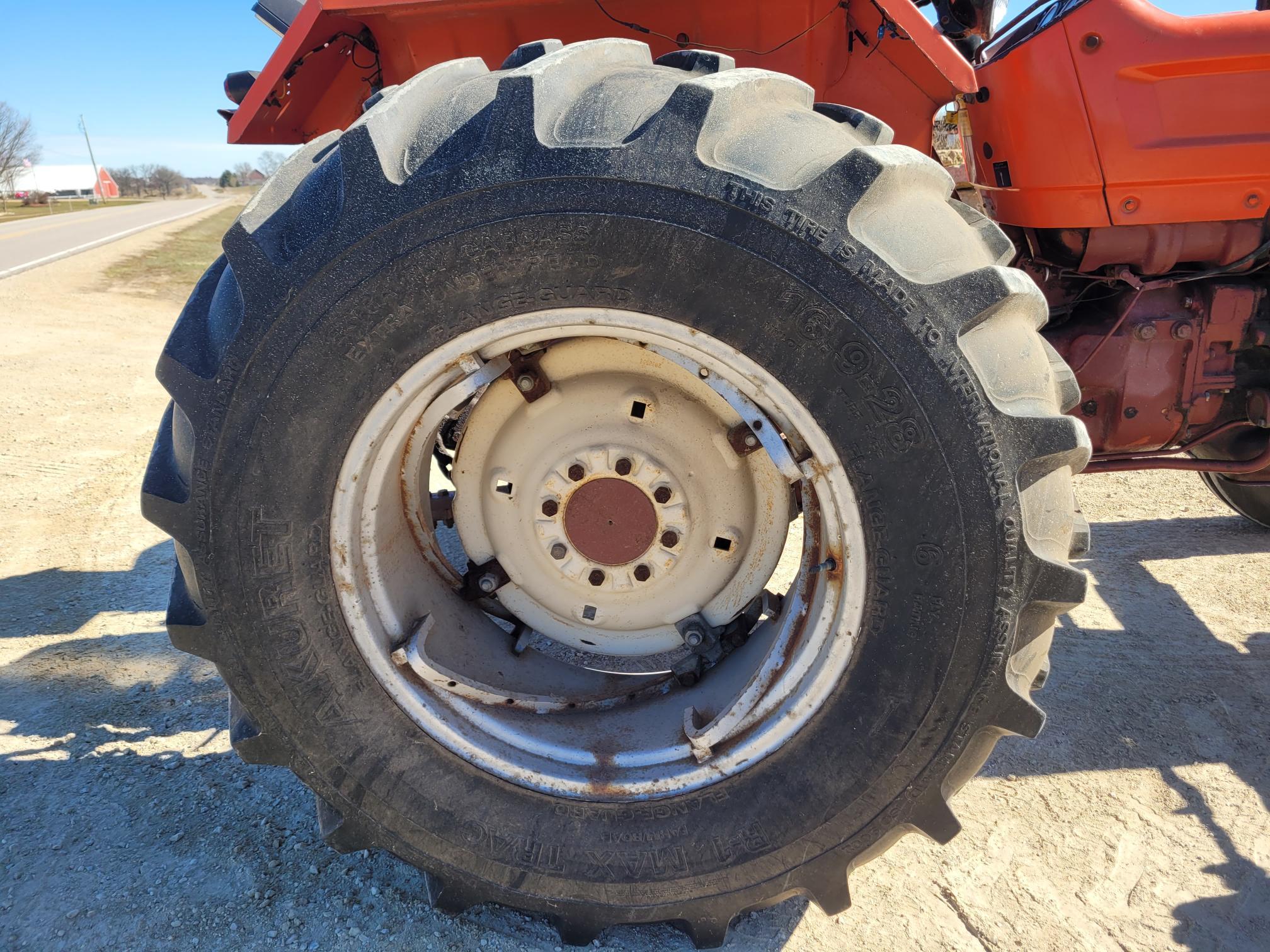 Allis Chalmers 5050 Tractor