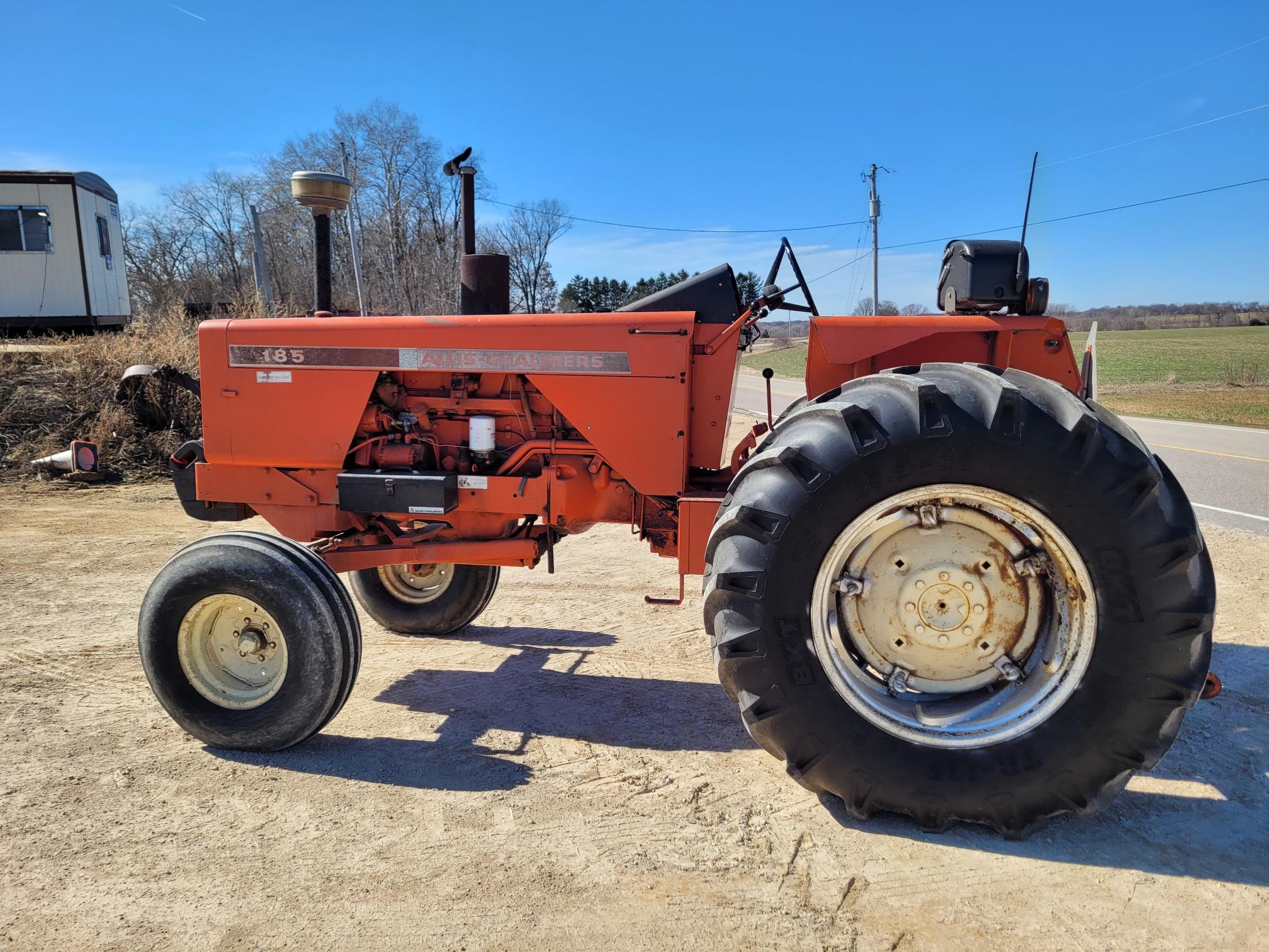 Allis Chalmers 185 Tractor