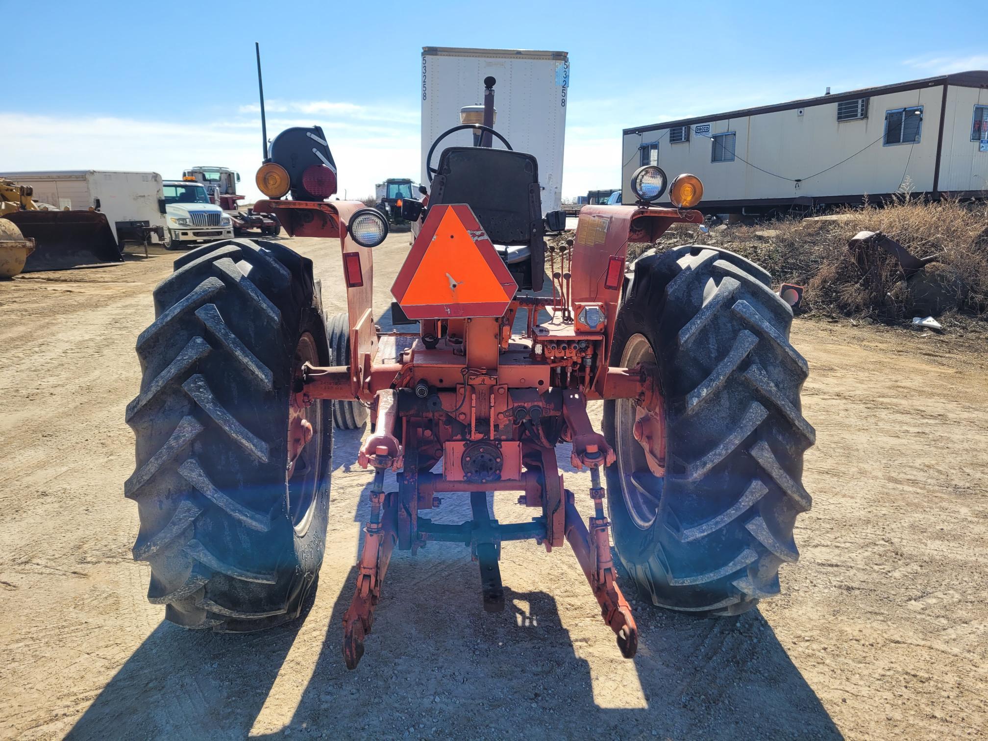 Allis Chalmers 185 Tractor