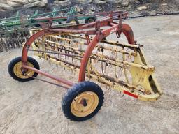 New Holland 256 Rake