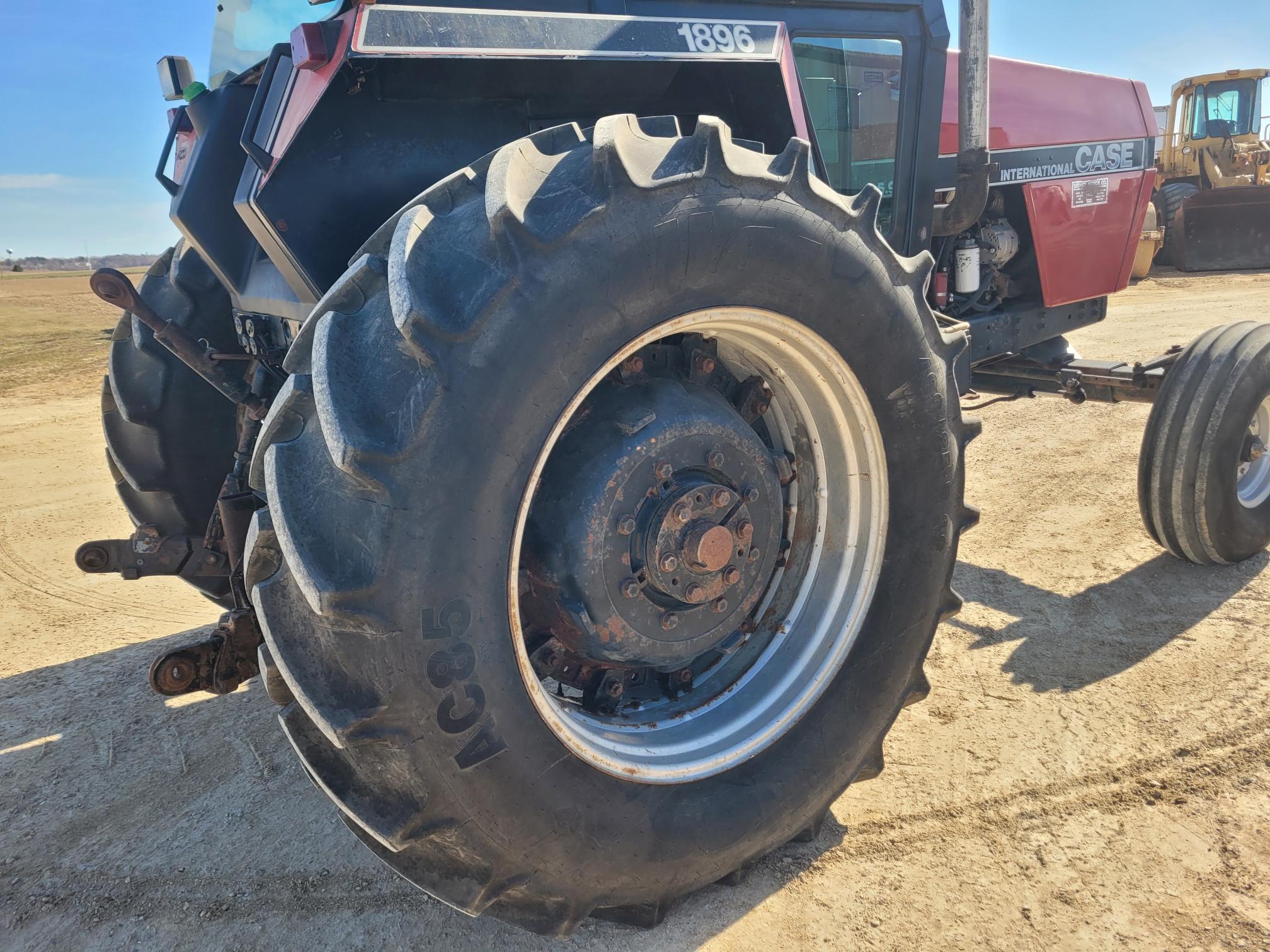 Case IH 1896 Tractor