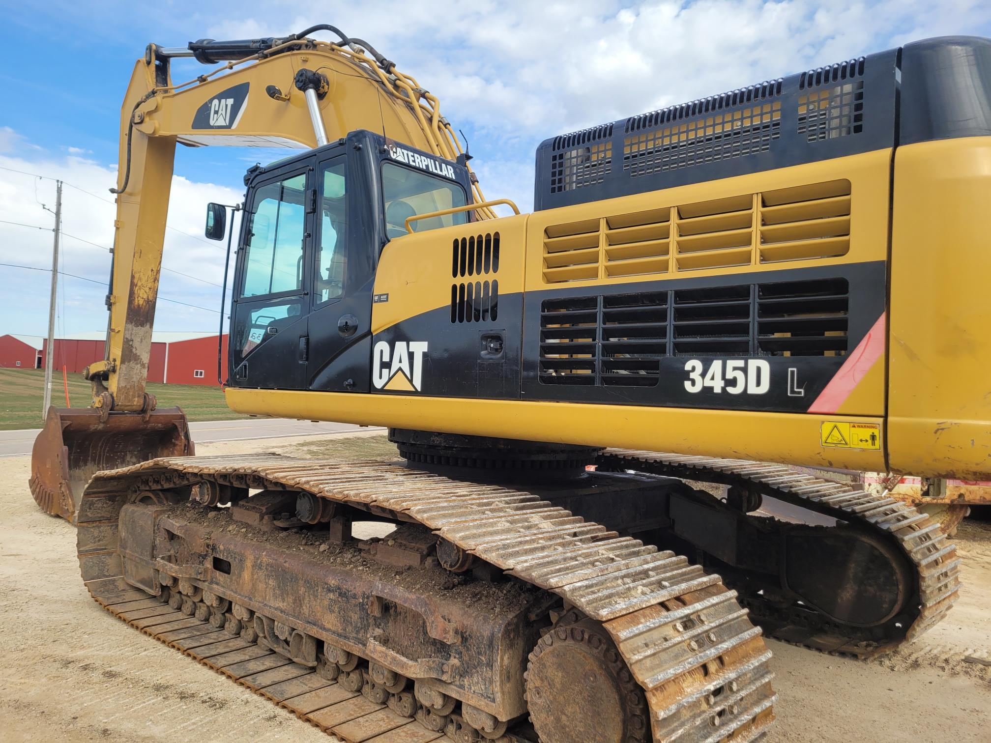 Caterpillar 345DL Excavator