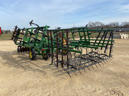 John Deere 724 Field Cultivator