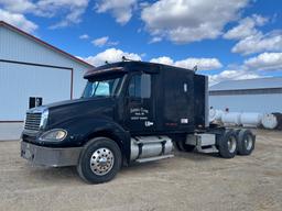 2004 Freightliner Columbia Semi