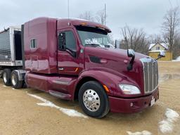 2015 Peterbilt 579 Sleeper Semi