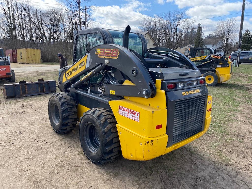 New Holland L318 Skid Steer