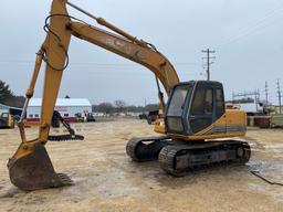 CASE 9010B Excavator