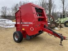 Massey Fergusson 1745 Round Baler