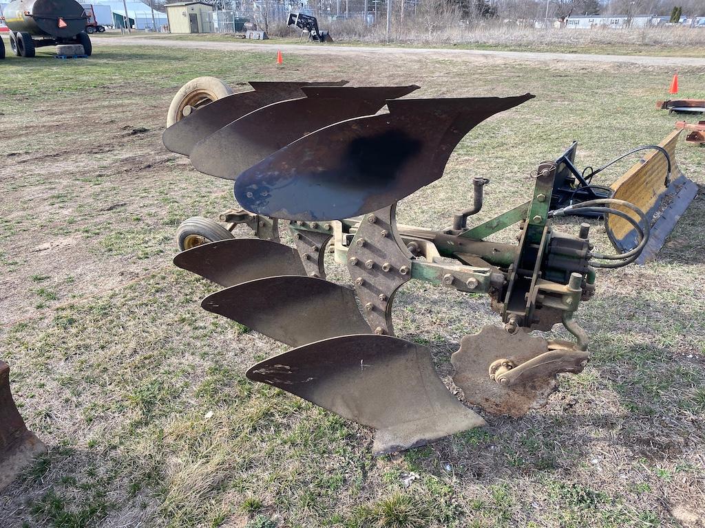 John Deere 825 Rollover Plow