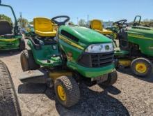 John Deere LA120 Lawn Tractor