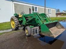 John Deere 3020