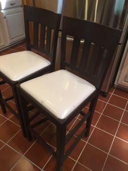 2 matching bar chair/stools (SPRING MILLS)