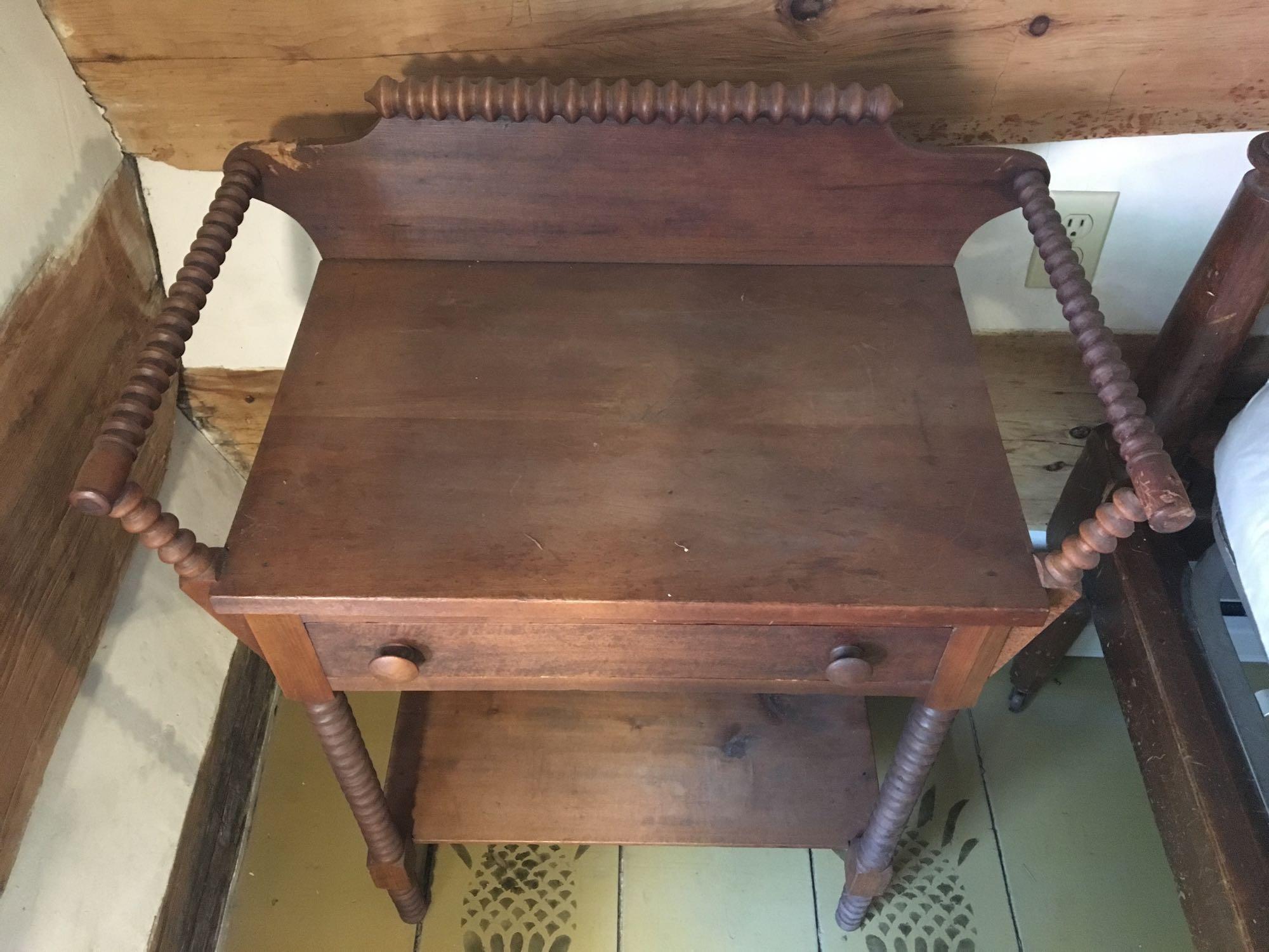 Antique wash stand with spool turnings (SPRING MILLS)