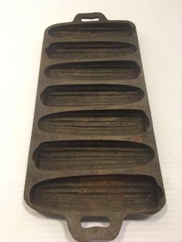 Cast iron corn bread pan(no markings)