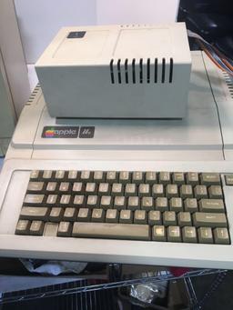 Vintage APPLE IIe computer (keyboard, monitor, external drive)