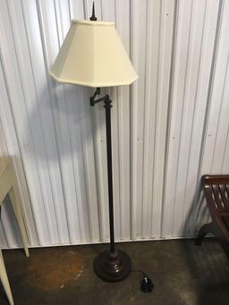 Floor lamp