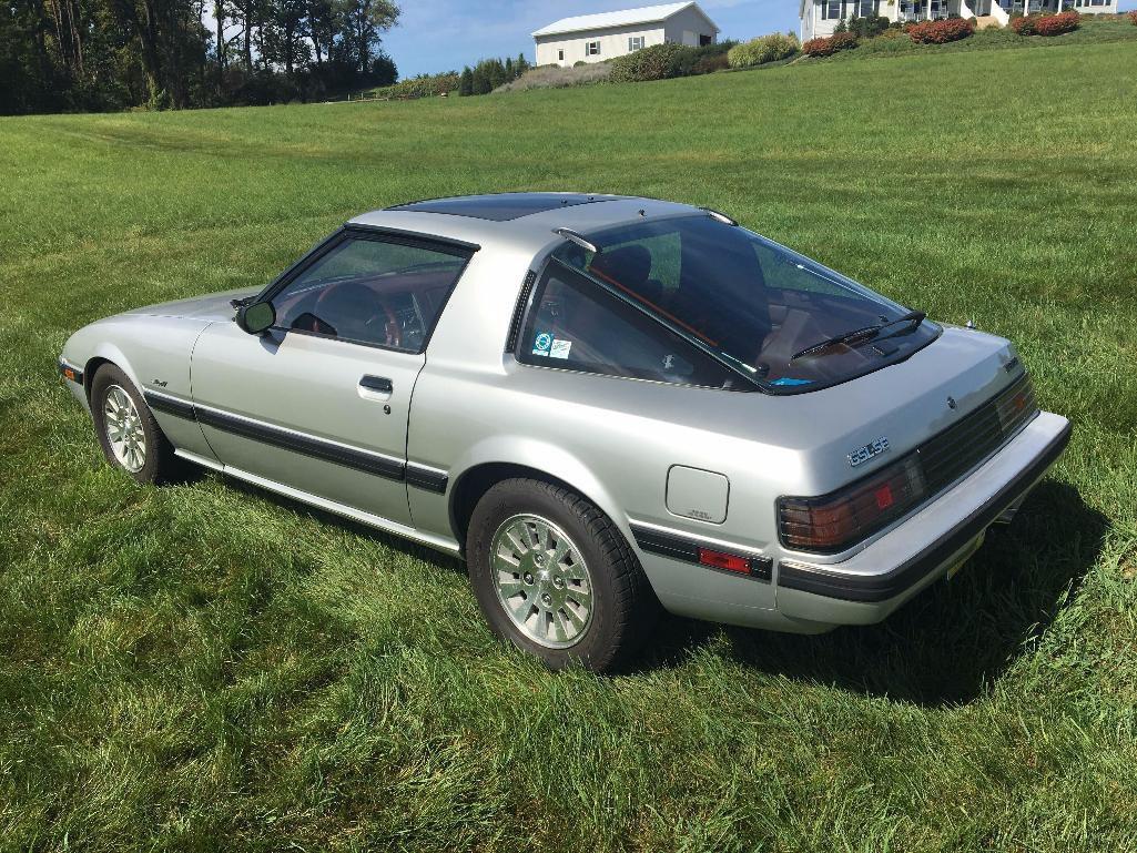 1985 Mazda RX-7 Passenger Car - see video!