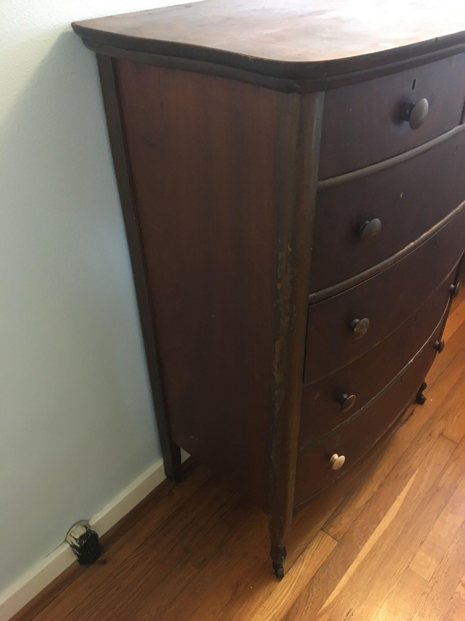 Vintage Chest of drawers (missing drawer) (Upstairs, heavy)