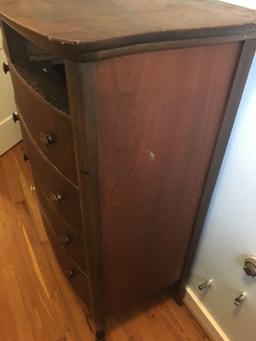 Vintage Chest of drawers (missing drawer) (Upstairs, heavy)