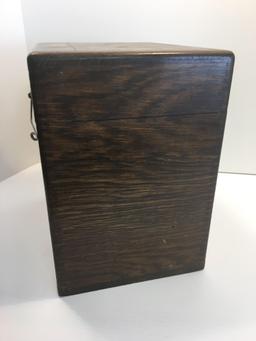 Vintage oak storage box (FRANK S. BETZ CO.)