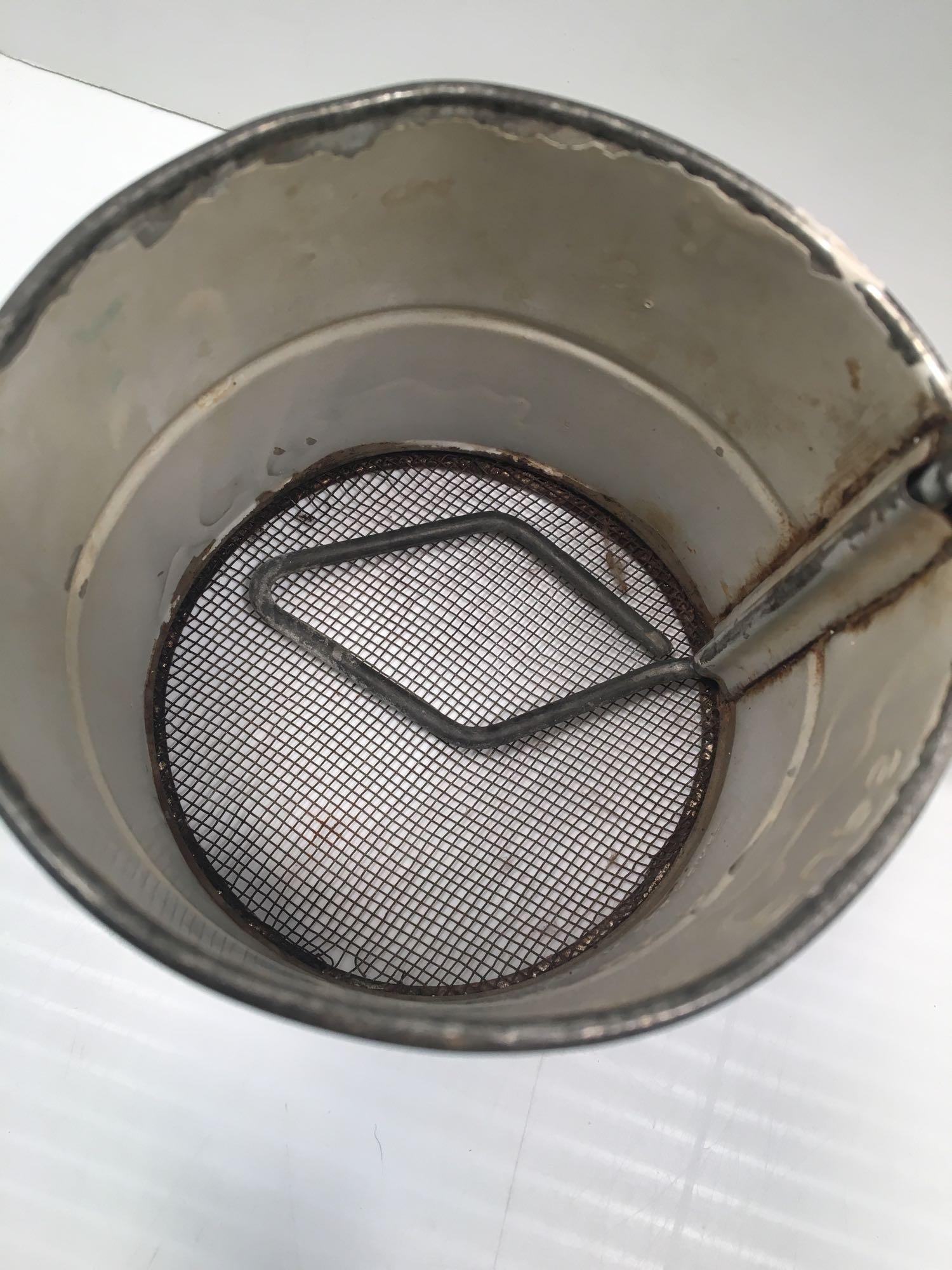 Erickson 2 cup side to side sifter, vintage sifter, strainers, more