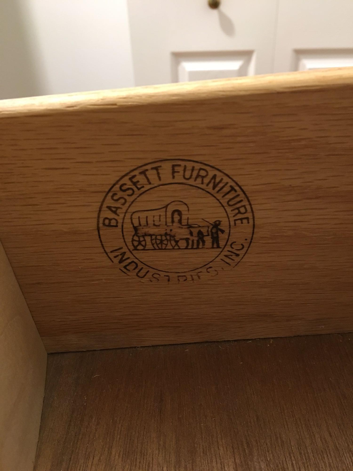 Bassett Furniture Industries wood dresser (lots 1-3 match)