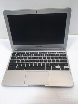 SAMSUNG Chrome notebook(model XE303C12)