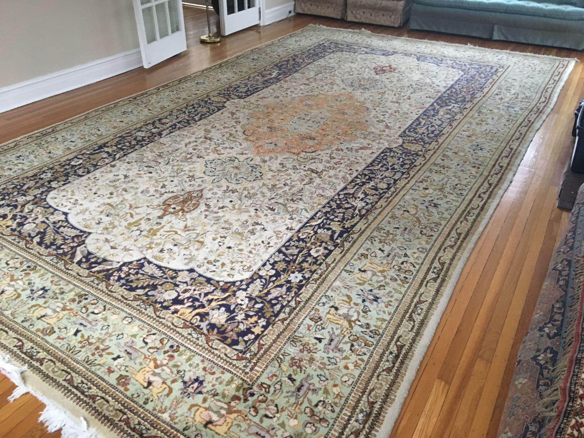 Area rug (10'x18'7")/backing pad