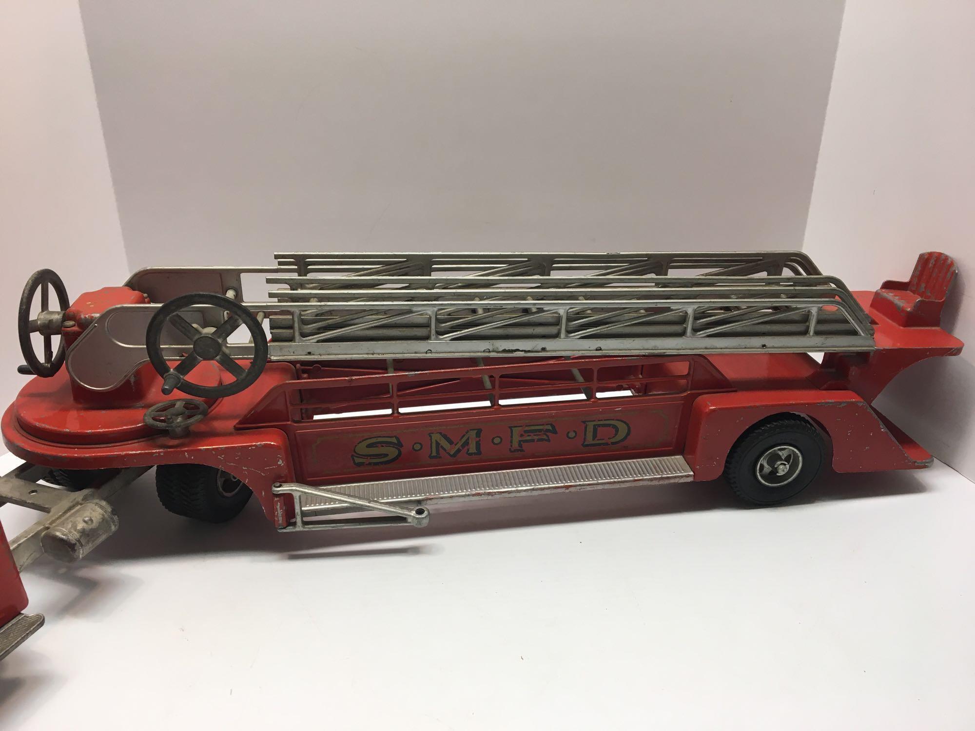 Vintage 1950's SMITH MILLER LF MACK LADDER FIRE TRUCK ORIGINAL SMFD