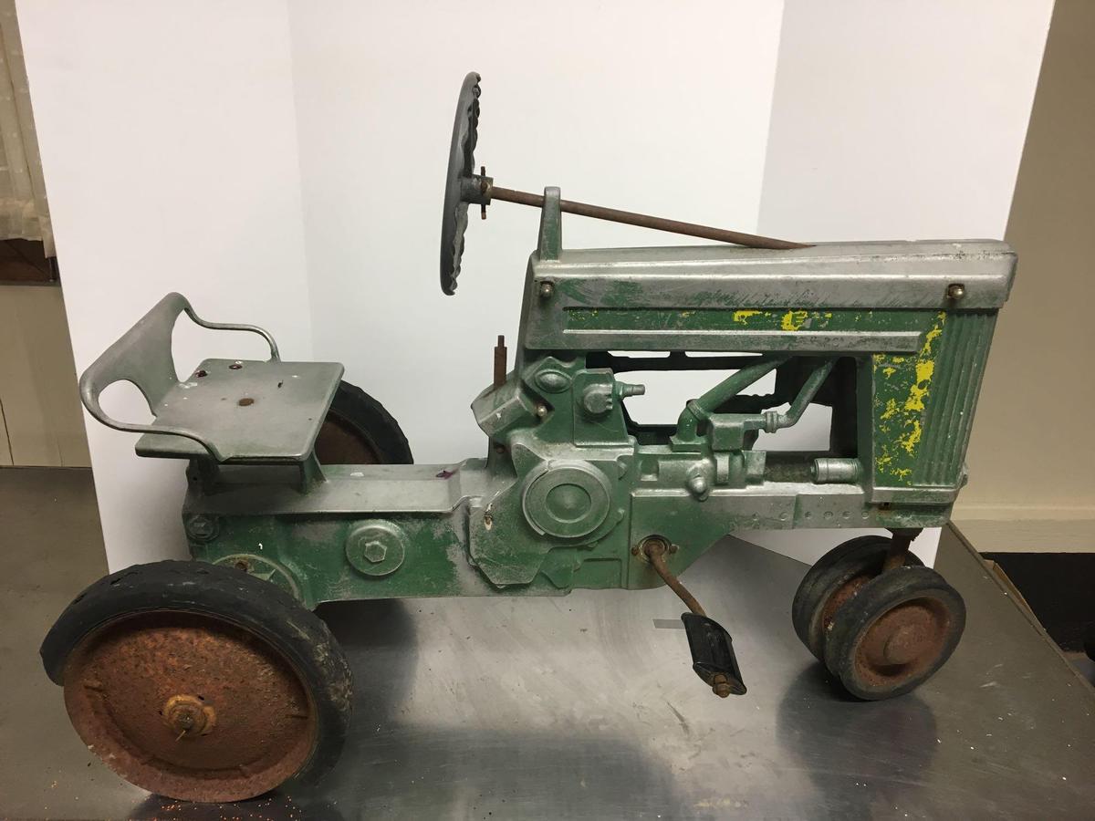 Vintage ESKA JOHN DEERE cast pedal tractor