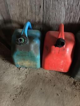 4 gas cans