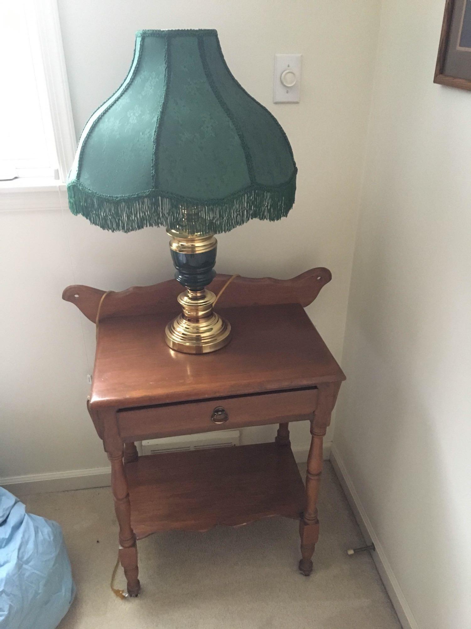 Night stand/ light(light matches lot 15)