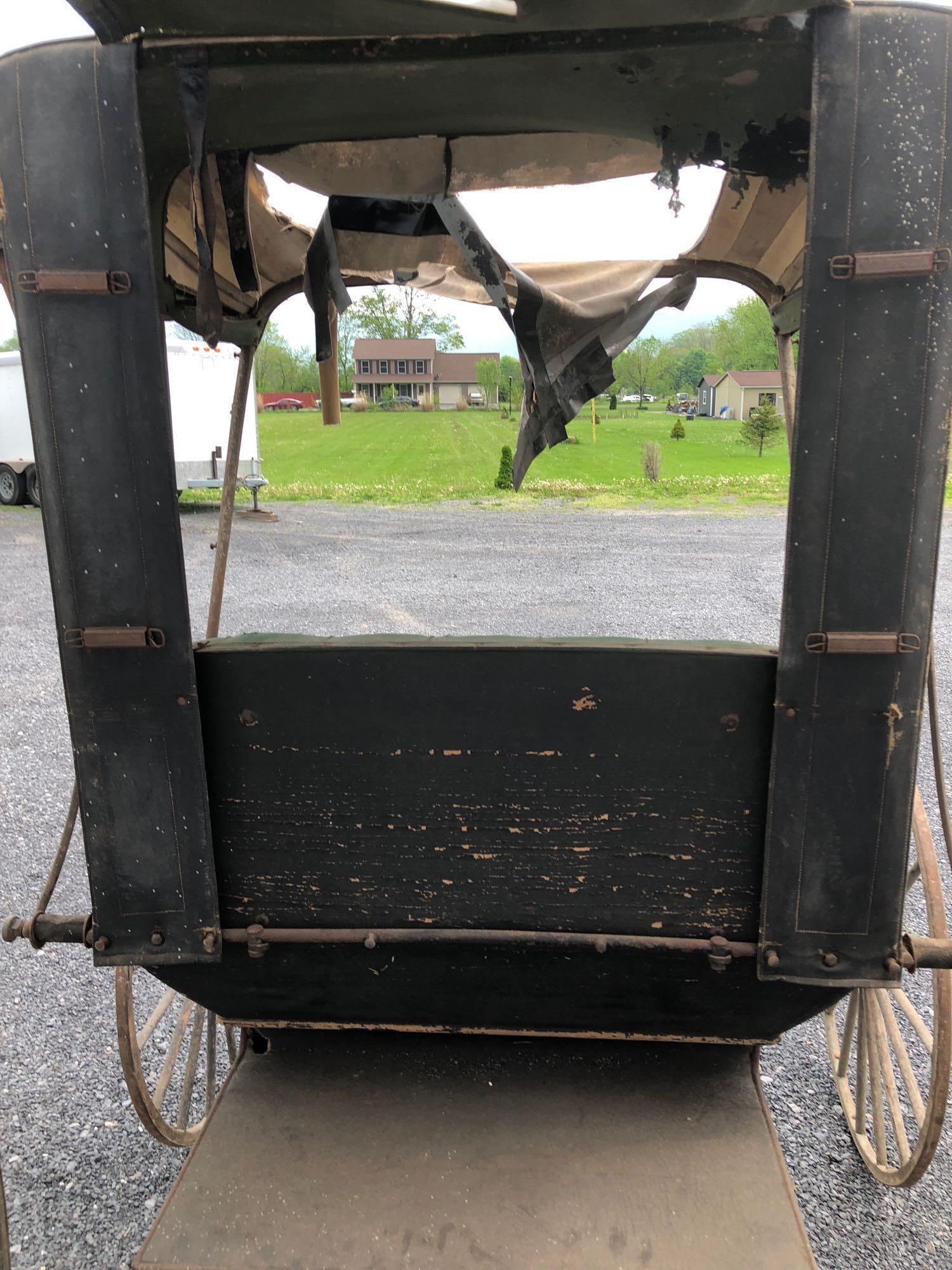 Antique horse drawn doctors carriage (made in NEWPORT PA; PERRY COUNTY; SNYDER&KAHLER) (cannot ship)